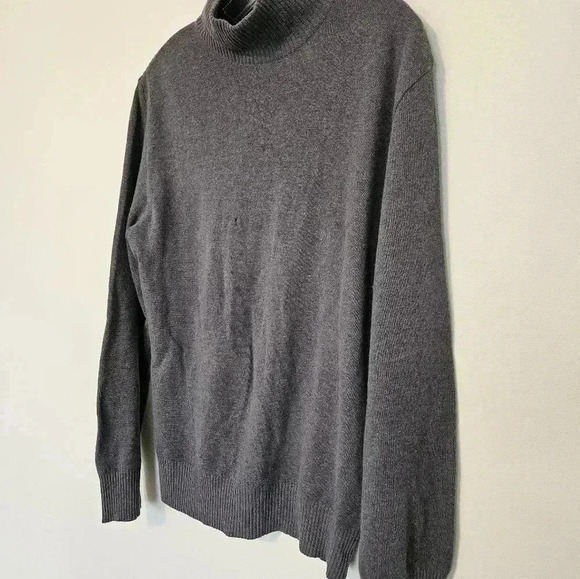 Dolce & Gabbana Turtleneck Angora - Wool Blend - Picture 2 of 10